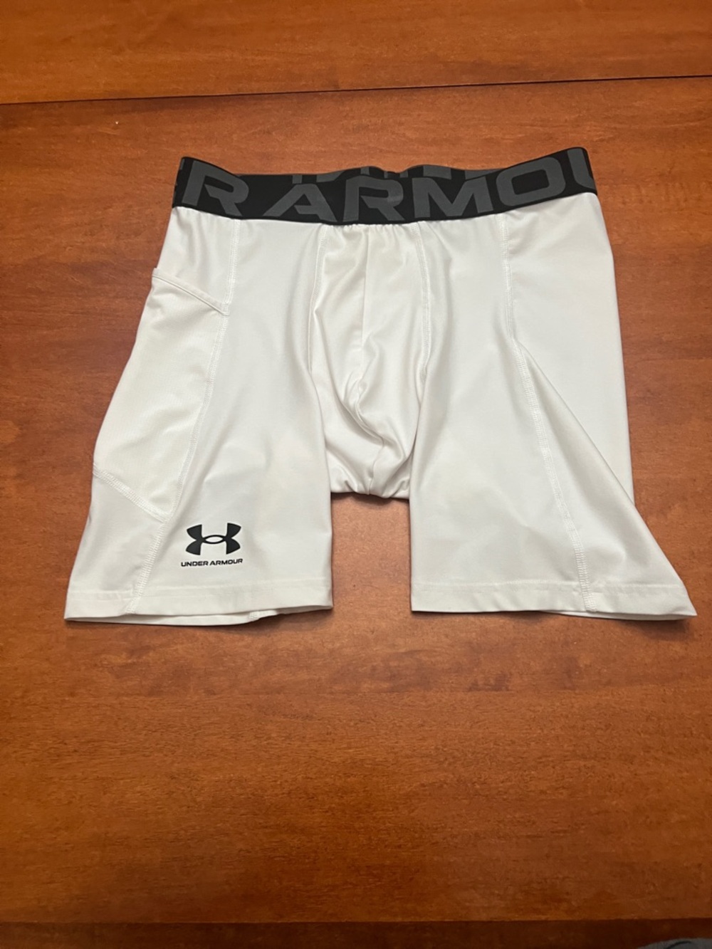 Bundle Under Armour compression shorts. - Picture 6 of 6